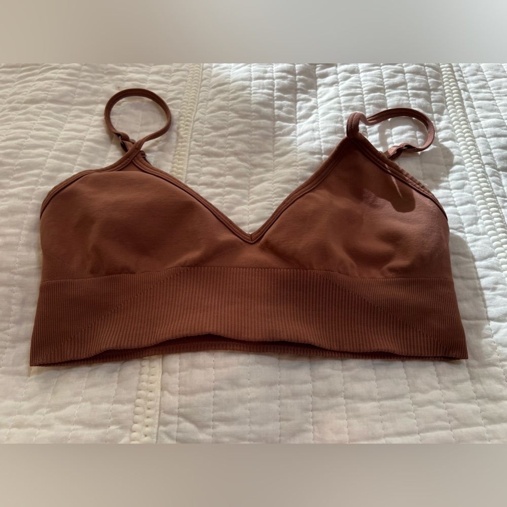 Lululemon tank in near perfect condition.